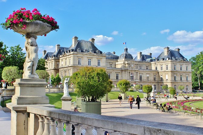 Explore Luxembourg in 60 minutes with a Local - Grand Ducal Palace: Renaissance Grandeur, Explained for Non-Experts