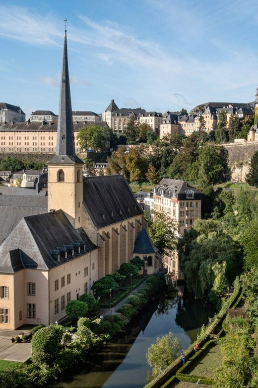 Luxembourg: City Bus Tour with Audio Guide and Headphones - Audio guide and headphones: what you actually get onboard