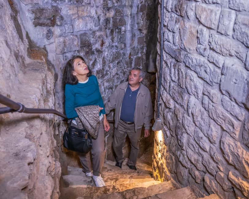 Luxembourg City: Pétrusse Casemates Entry Ticket - Finding the Entrance near the Gëlle Fraa, then Going Down 242 Steps