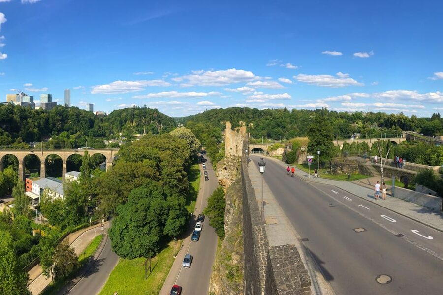 Luxembourg: Combi-Ticket City Train & the 7 Museums Pass - Villa Vauban in the Historic Park Middle of Things