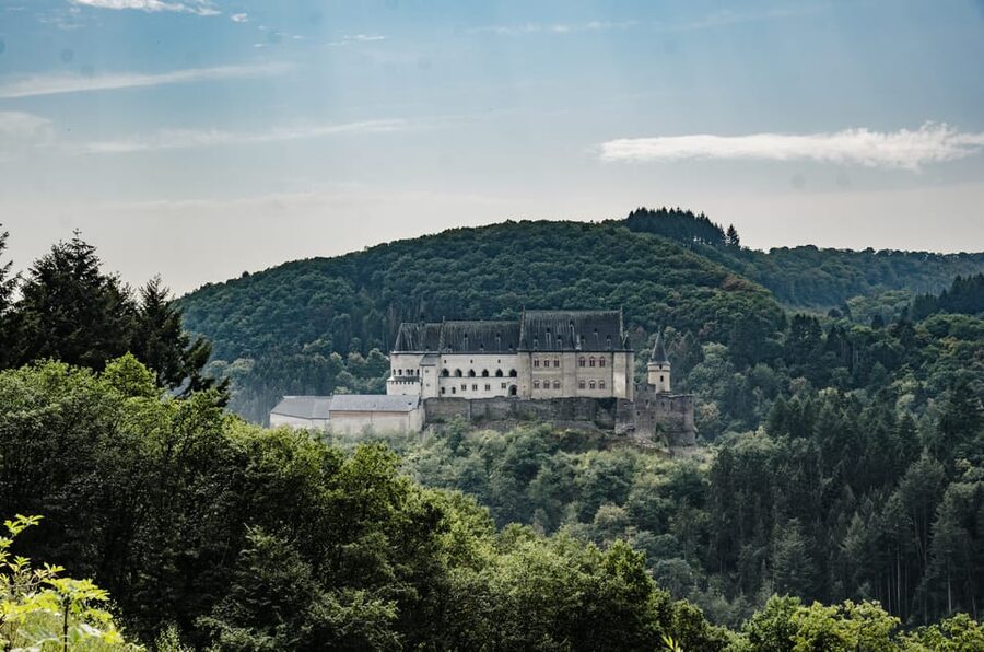 Luxembourg: Express Walk with a Local in 60 minutes - A 60 minute shortcut to Luxembourg’s fortified core