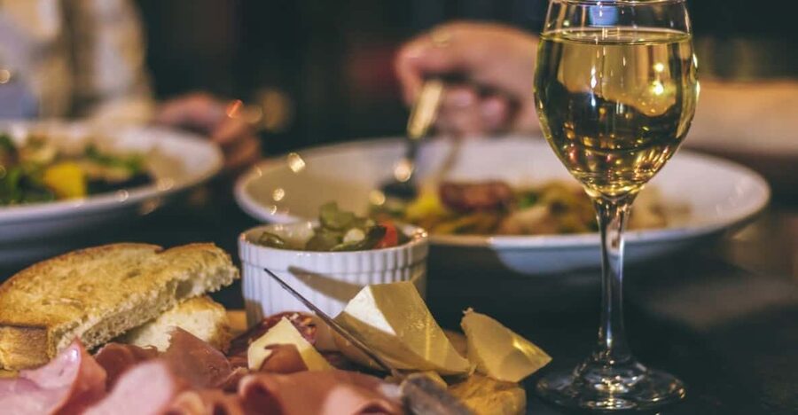 Luxembourg: Italian-Style Dinner in a Vintage Bus - Three Restaurants, One Moving Dining Room