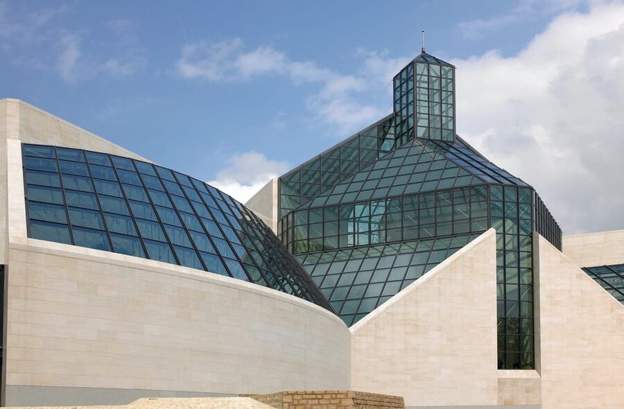 Luxembourg: Mudam Contemporary Art Museum Entry Ticket - Families and First-Time Art Visitors: Where Mudam Works Well