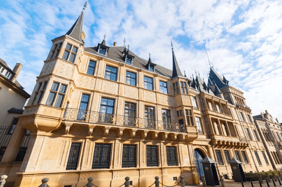 Luxembourg: Private Tour of Luxembourg - Price check: $234 per group up to 5, and when it feels fair