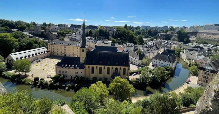 Luxembourg: Private Tour of Luxembourg - Place d’Armes to Town Hall: the city’s starter lesson