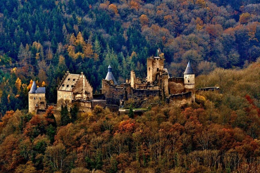 Luxembourg Private Walking Tour - Wartime chapters: Habsburg struggles, occupation, and the Treaty of Paris
