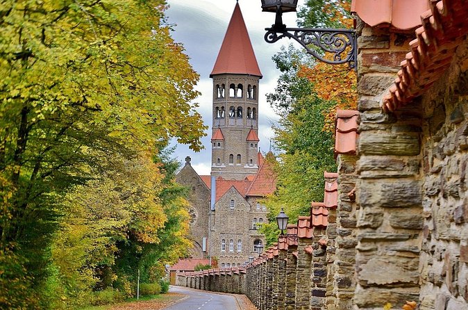 Luxembourg: Private Walking Tour with Local Guide - What you’ll get from the local guide (beyond names on signs)