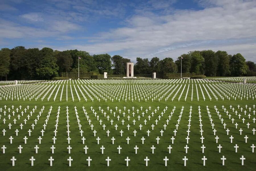 Luxembourg: WWII Battlefields & Castles Private Tour - Hamm American Cemetery to Sandweiler German War Cemetery, two perspectives in one region