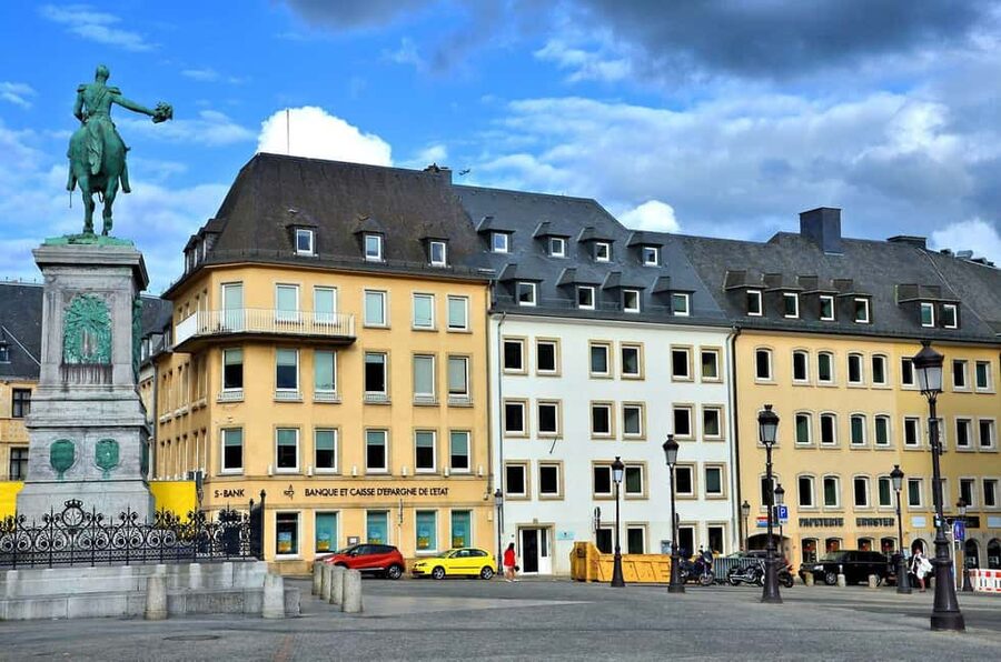 The essentials of Luxembourg: Every step a story - Starting at Place d’Armes, the city’s front door
